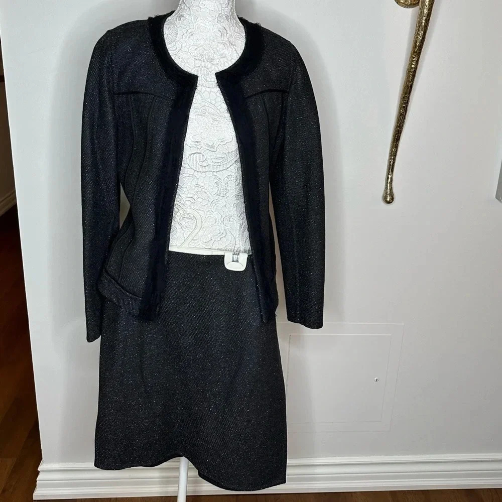 Elie Tahari Réversible Wool Suit Sz. 8